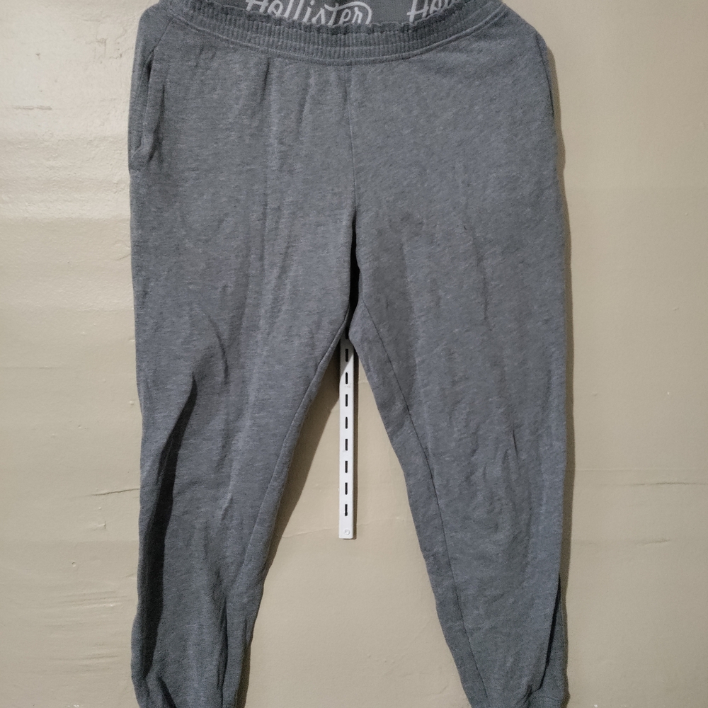 Hollister Gray Sweatpants with Tapered Legs and Elastic Waistband